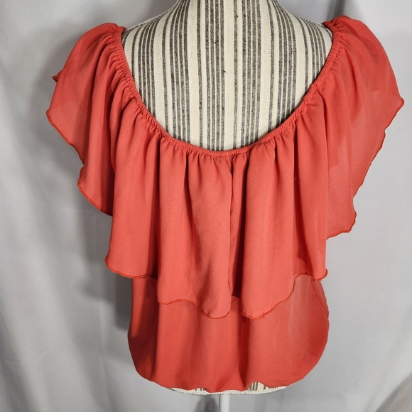 Wet Seal Orange On / Off Shoulder Ruffle Neckline Top Size Medium - Picture 6 of 8